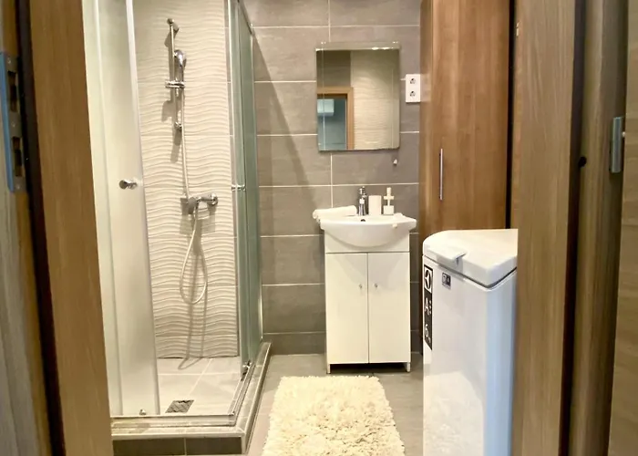 Liliom Tranquil 2-bdr Appartement