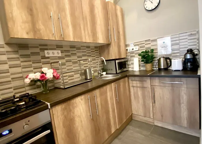 Liliom Tranquil 2-bdr * Budapest